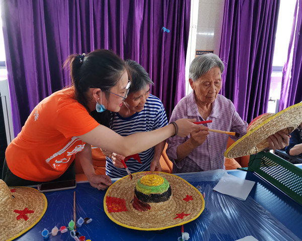 “致我们的读书梦”之银发高中活动.jpg